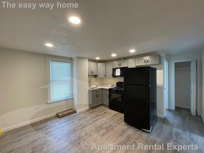 72-74 Washington St Unit #6, Unit #6 in Medford, MA - Building Photo - Building Photo