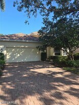 6719 Crowned Eagle Ln in Naples, FL - Building Photo