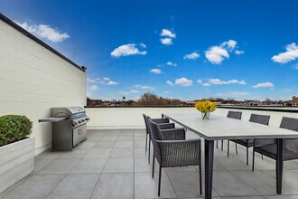 5019 N Lincoln Ave, Unit 3S in Chicago, IL - Foto de edificio - Building Photo