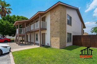 209-209 Fletcher Dr in Del Rio, TX - Building Photo