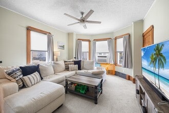 93 Sidney St, Unit 1 in New Bedford, MA - Building Photo - Building Photo