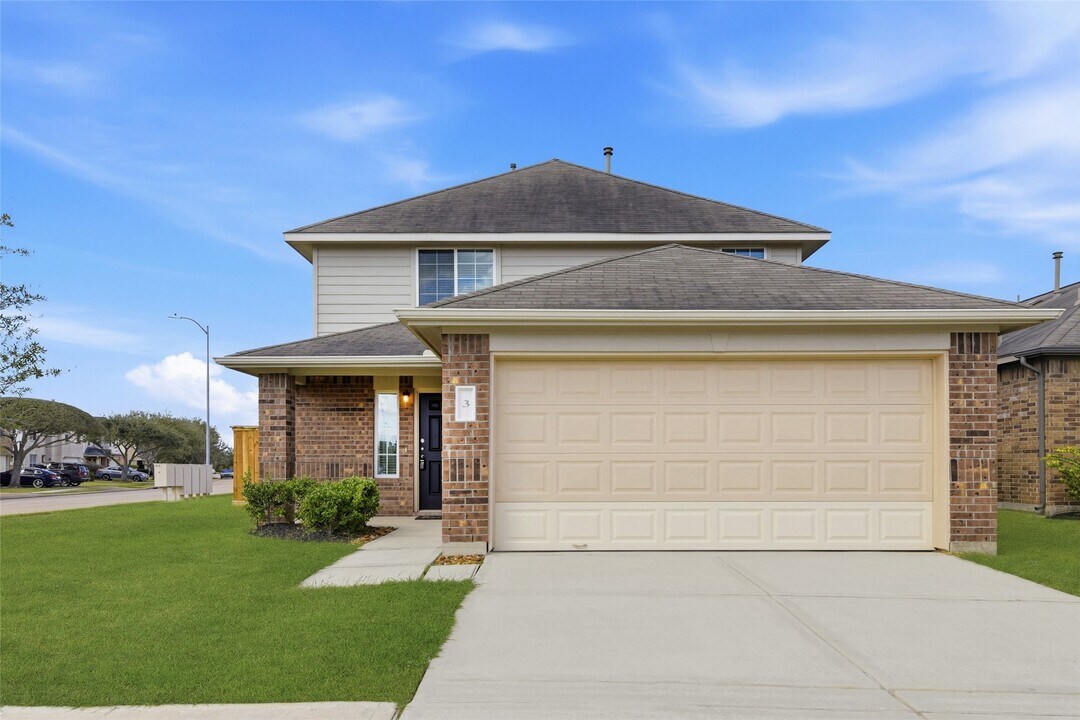 3 Santa Barbara Dr in Manvel, TX - Building Photo