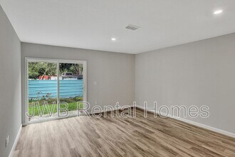 9850 Morgan Marsh Ct in Jacksonville, FL - Building Photo - Building Photo
