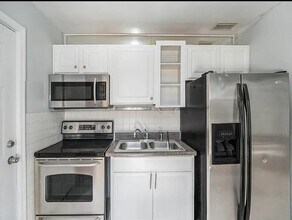 7125 14th Ave S in South Pasadena, FL - Building Photo - Building Photo