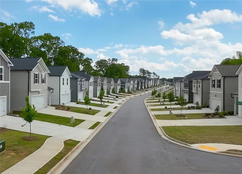 9 Nolana Dr in Commerce, GA - Foto de edificio