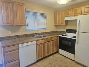 12650 SW 127th Ave in Tigard, OR - Building Photo - Building Photo