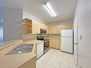 120 SW Peacock Blvd in Port St. Lucie, FL - Building Photo - Building Photo