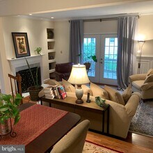 9630 Sutton Green Ct in Vienna, VA - Building Photo - Building Photo