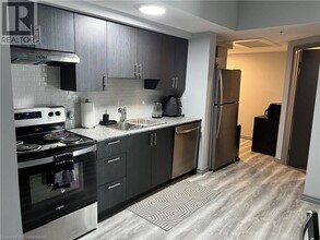 275 Larch St in Waterloo, ON - Building Photo - Building Photo