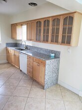 1031 N 16th Ct in Hollywood, FL - Foto de edificio - Building Photo