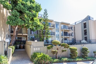 888 Vermont in Oakland, CA - Building Photo - Building Photo