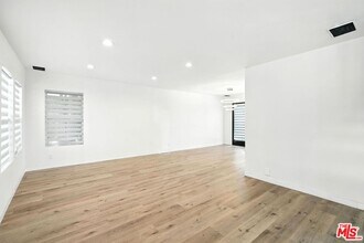 5128 Llano Dr in Los Angeles, CA - Building Photo - Building Photo