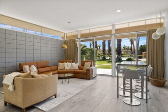 72857 El Paseo, Unit 502 in Palm Desert, CA - Building Photo - Building Photo