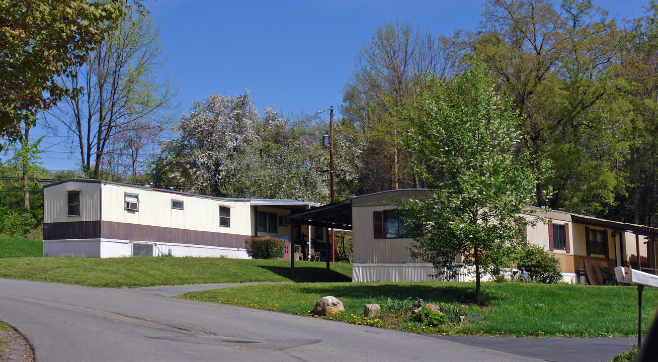 Twin Hills Village Mobile Home Park in Montoursville, PA - Building Photo