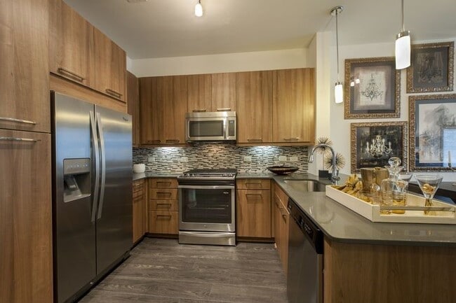 property at 2111 Westheimer Rd