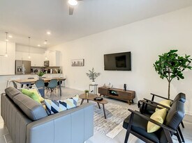 8883 Cabot Cliffs Dr in Kissimmee, FL - Building Photo