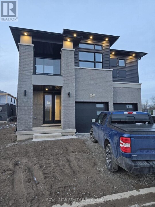 6505 Alexa Cmn in Niagara Falls, ON - Foto de edificio