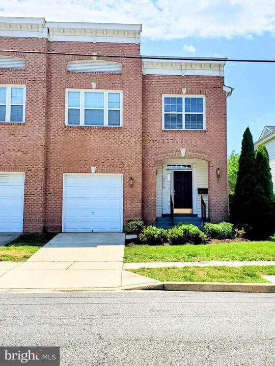 4916 7th St NE in Washington, DC - Building Photo