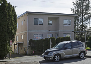 1062 Ridgeway Ave in Coquitlam, BC - Building Photo - Building Photo