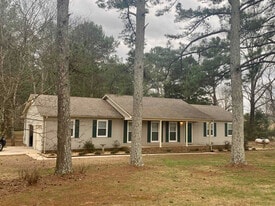 26558 Martin Branch Rd in Madison, AL - Building Photo