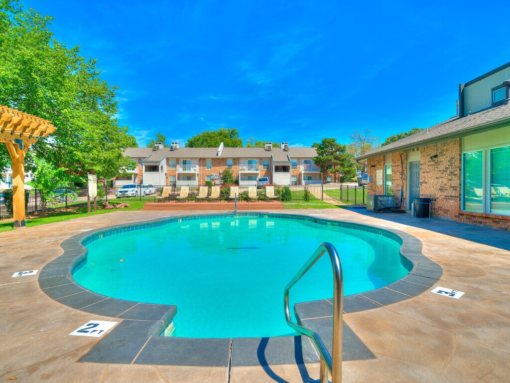 Kickingbird Hills Apartments in Edmond, OK