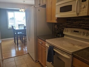 2089 S Deframe St in Lakewood, CO - Building Photo - Building Photo