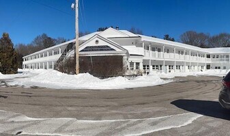 642 Boston Neck Rd in North Kingstown, RI - Building Photo