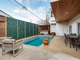 130 Cisco in Dallas, TX - Building Photo