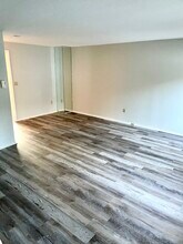 36 Hitching Post Ln in Glastonbury, CT - Building Photo - Building Photo
