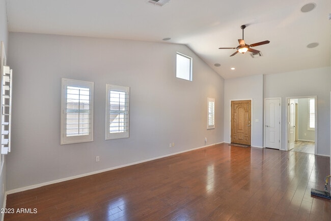2565 E Southern Ave in Mesa, AZ - Building Photo - Building Photo