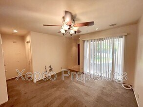 420 N Villa Ct in Palm Springs, CA - Building Photo - Building Photo