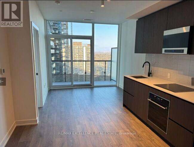 117-1117 Broadway Ave in Toronto, ON - Building Photo - Building Photo