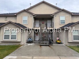 1053 W Pine Ave in Meridian, ID - Building Photo