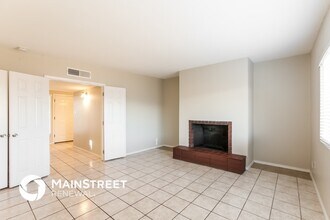 3810 W Townley Ave, Unit I-115 in Phoenix, AZ - Building Photo - Building Photo