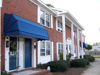 Kensington Court Apartments in Fayetteville, NC - Foto de edificio - Building Photo