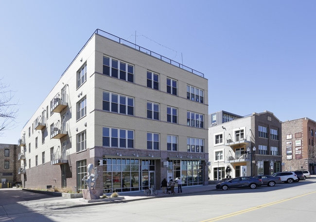 421 N Phillips Ave