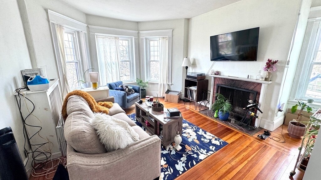 514 Harvard St in Brookline, MA - Building Photo
