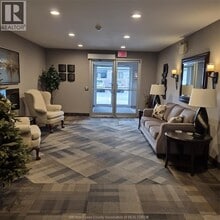 6055 Ellis St in Lasalle, ON - Building Photo - Building Photo