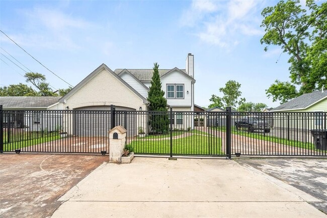 property at 2105 Linder St