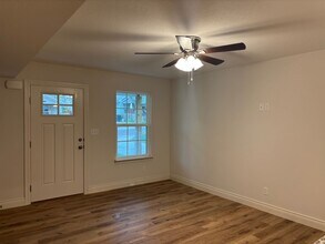 14 3rd Ave in Columbia, MO - Foto de edificio - Building Photo