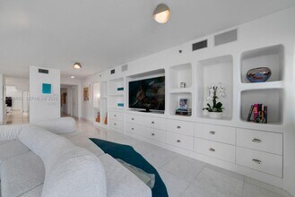 5801 Collins Ave in Miami Beach, FL - Building Photo - Building Photo