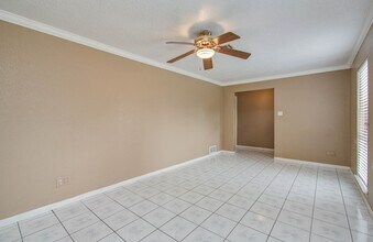 2508 Grape Ln in Pasadena, TX - Foto de edificio - Building Photo