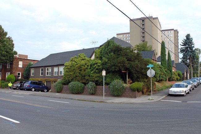 1511 NE 45th Ave in Portland, OR - Foto de edificio - Building Photo