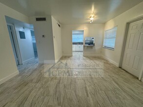 3730 SW 59 Ave in Fort Lauderdale, FL - Building Photo - Interior Photo