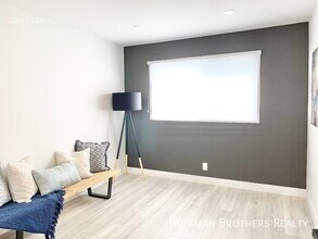 8753 Langdon Ave, Unit 214 in Los Angeles, CA - Foto de edificio - Building Photo