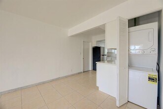 1017 NW 30th Ct in Wilton Manors, FL - Building Photo - Building Photo