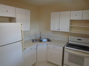 2113 Miami Rd, Unit 4 in Fort Lauderdale, FL - Building Photo - Building Photo