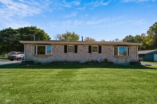 1361 Sunset Ave, Unit B in Porter, IN - Building Photo