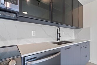 258 S Harrison St in East Orange, NJ - Foto de edificio - Building Photo