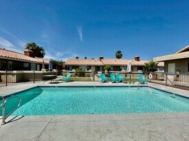 Bermuda Dunes Courtyard in Bermuda Dunes, CA - Building Photo
